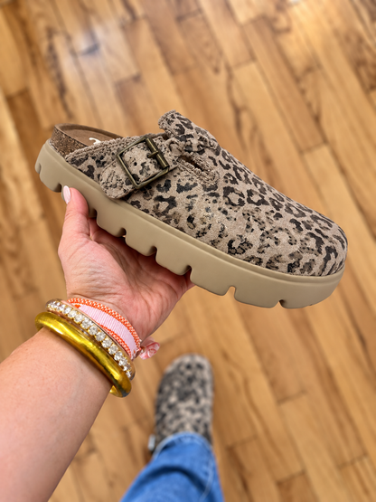 Very G Taupe Leopard Cali Animal Shoes