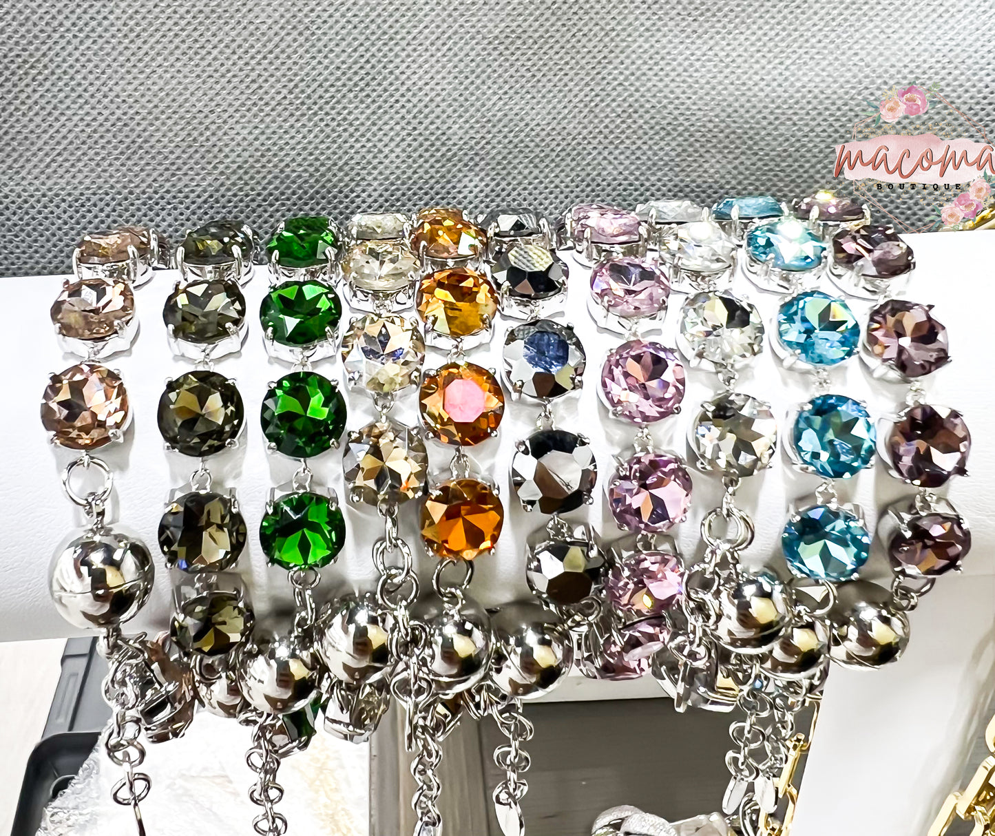 Presale: Round Rhinestone Magnetic Clasp Bracelet