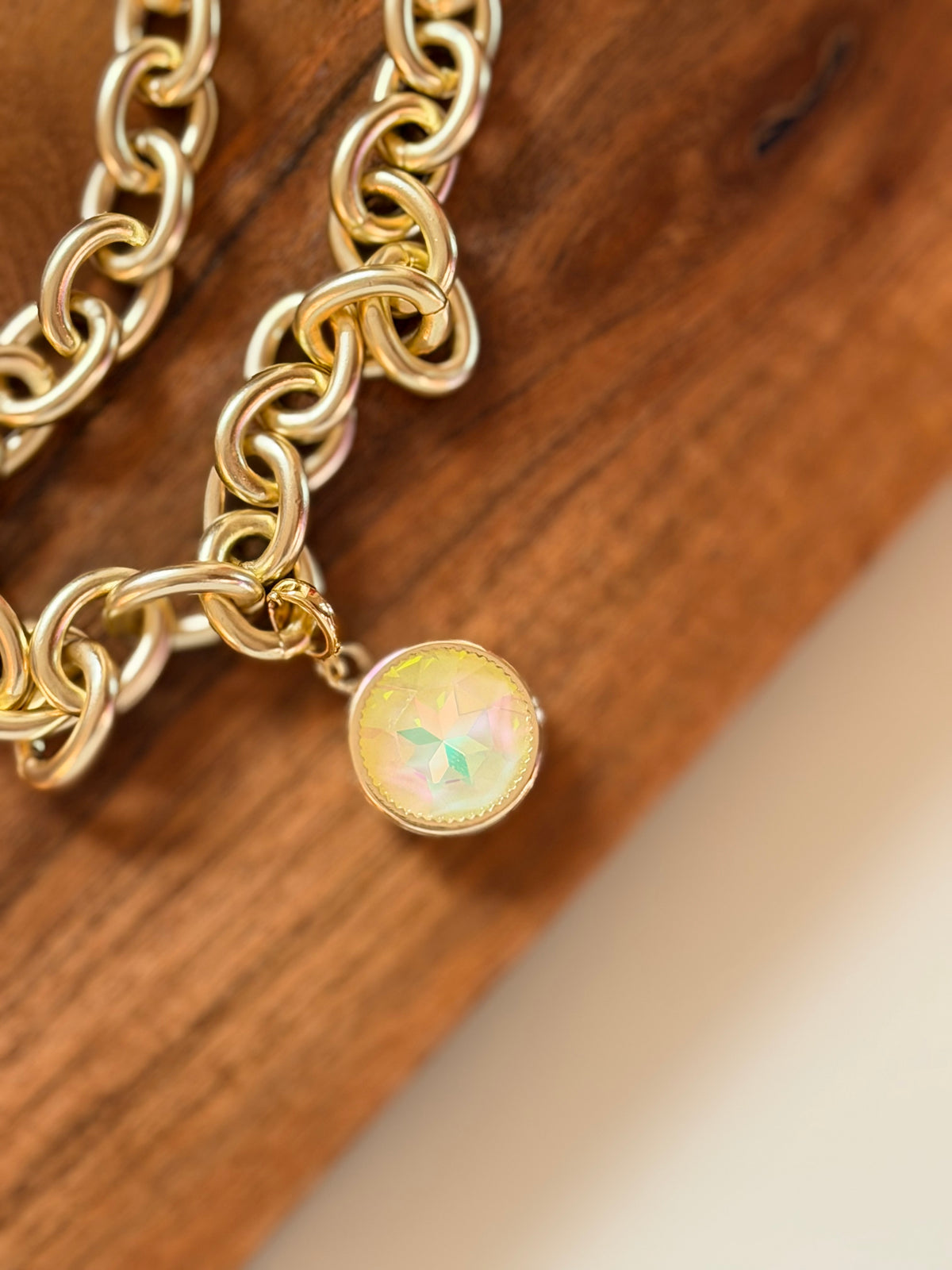 Round About Charm In White Opal