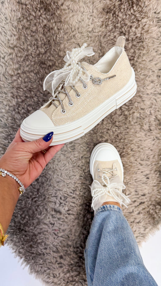 Very G Natural Aman Pearls Sneakers In Natural