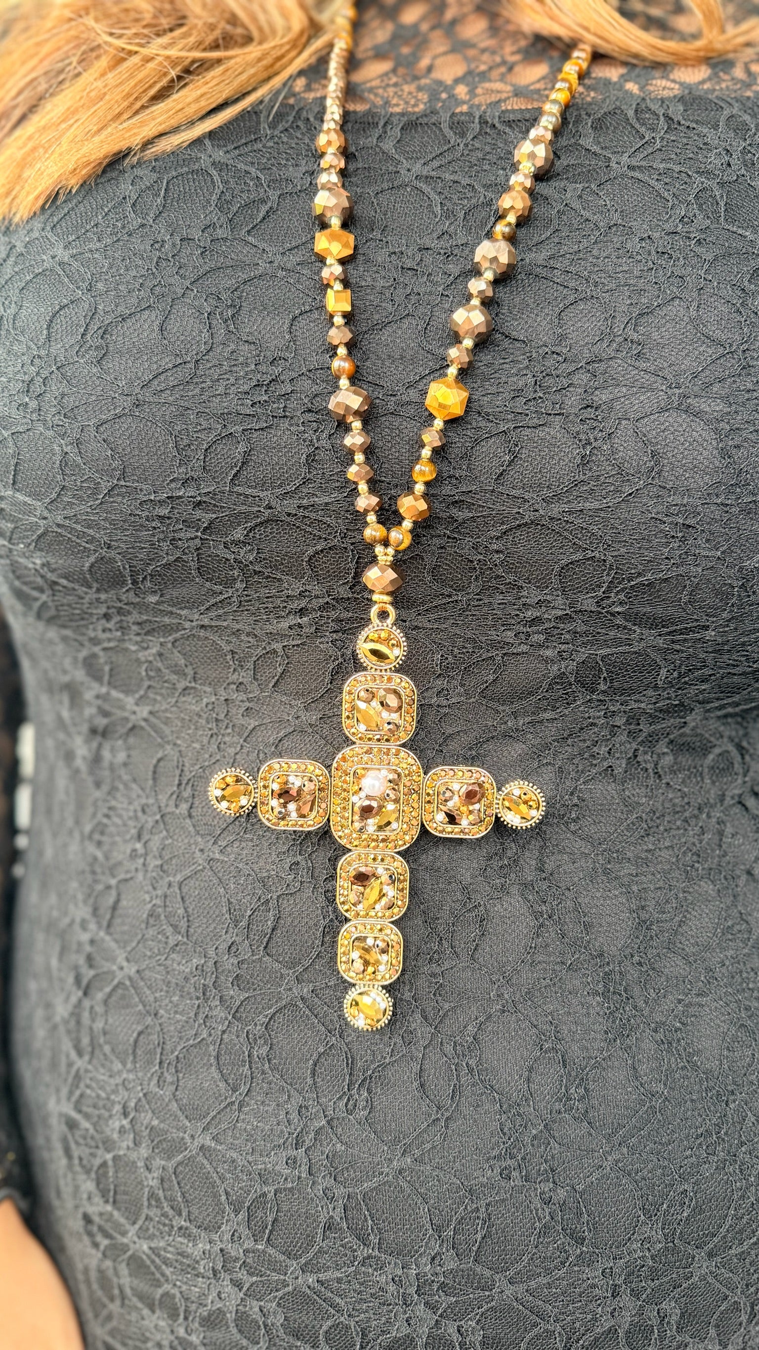 Statement Maker Necklace Set in Brown