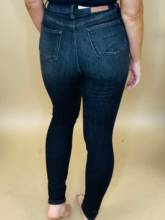 Judy Blue Octavia High Rise Control Top Skinny Jeans in Washed Black