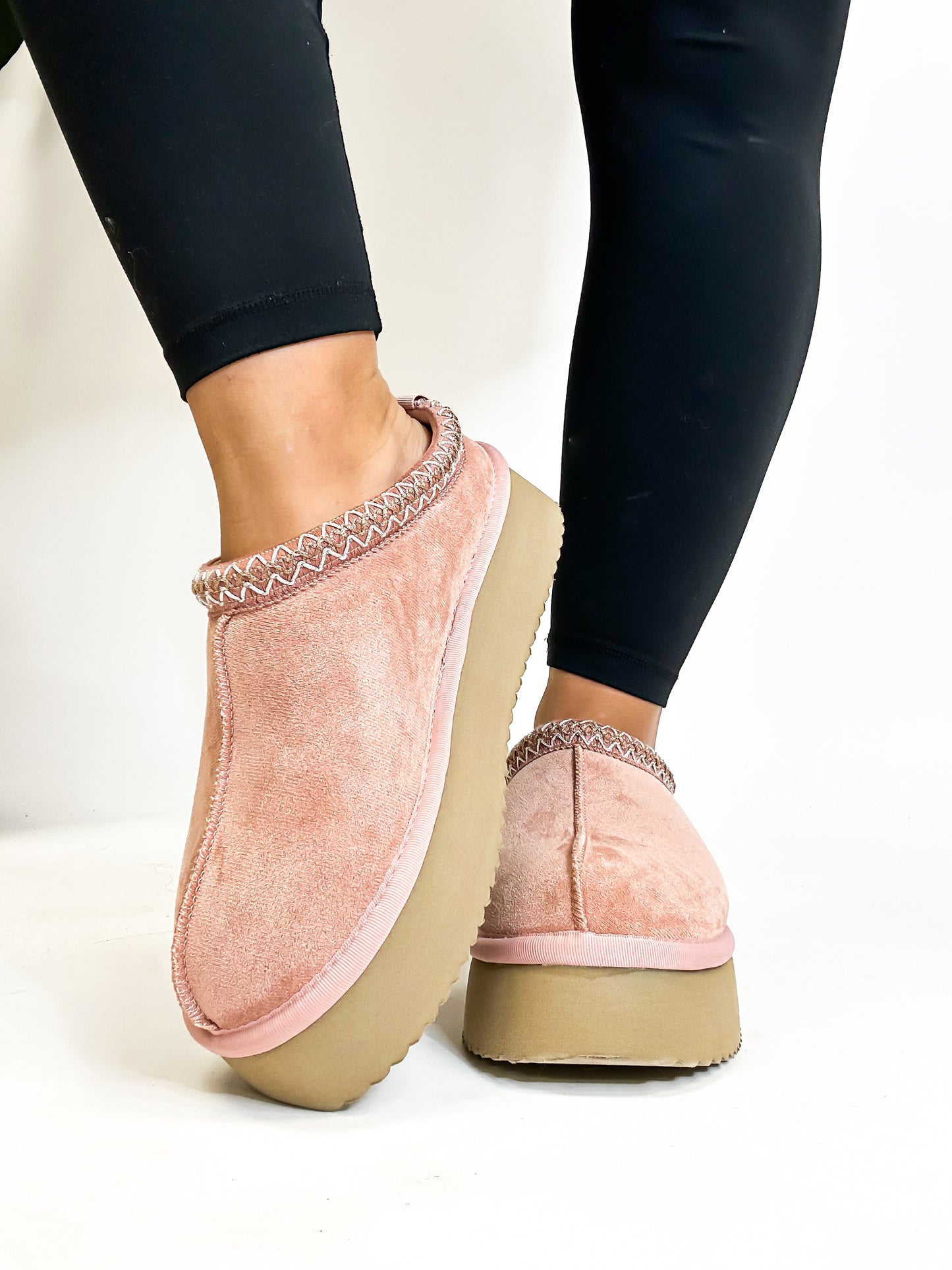 Chaussures Pillow Talk en faux suède blush de Corky