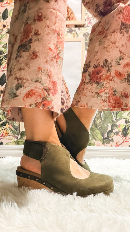 Corky's Moss Oh It's You Wedges