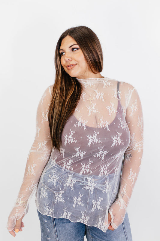 Lace Obsession Top in Cream - Reg/Curvy