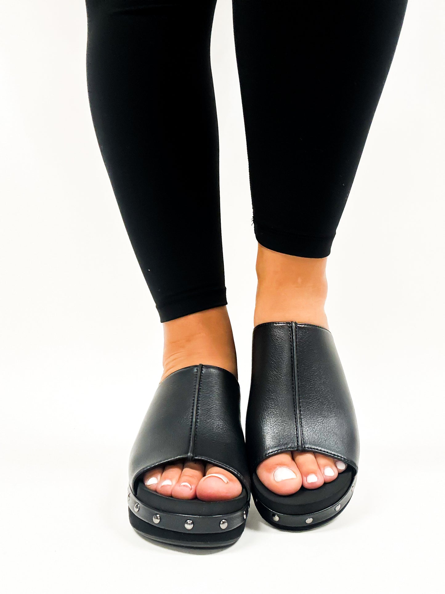 Corky's Black Smooth Hissy Fit Wedges