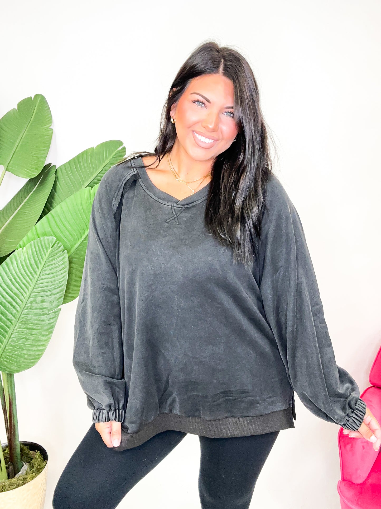 Criss Cross Comfort Sweatshirt in Black