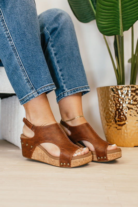 Sandalias de cuña Carley Smooth de Corky's Whiskey