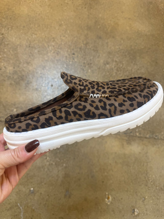 Presale: Very G Leopard Brisas Shoes
