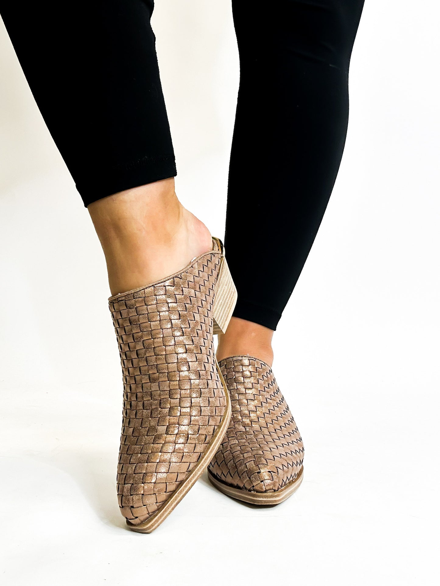 Mules TGIF en bronze de Corky