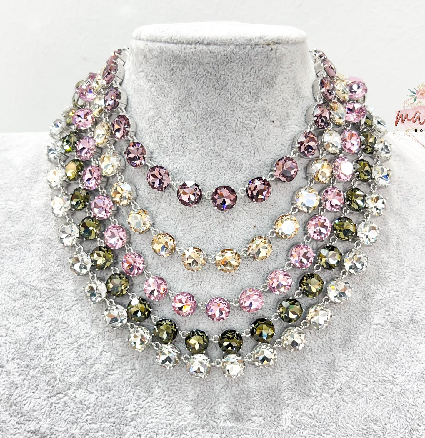 Presale: Round Rhinestone Magnetic Clasp Necklace