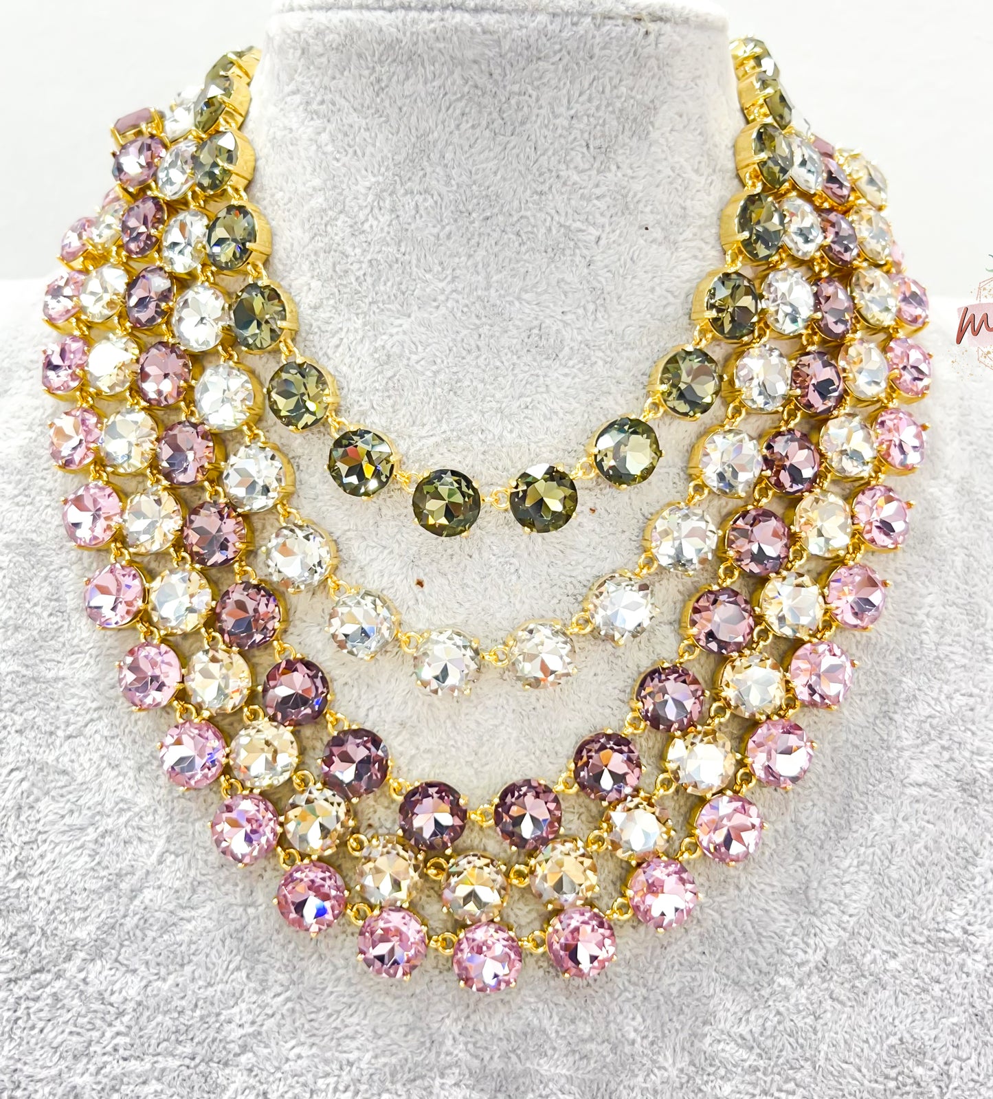 Presale: Round Rhinestone Magnetic Clasp Necklace