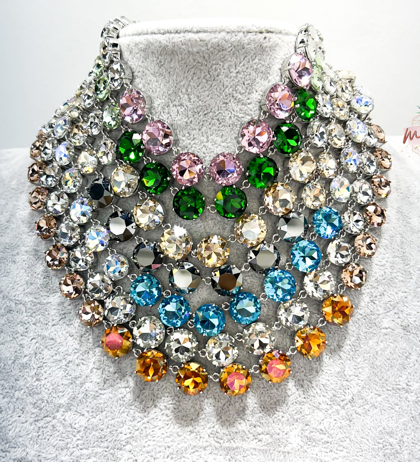 Presale: Round Mixed Rhinestone Magnetic Clasp Necklace