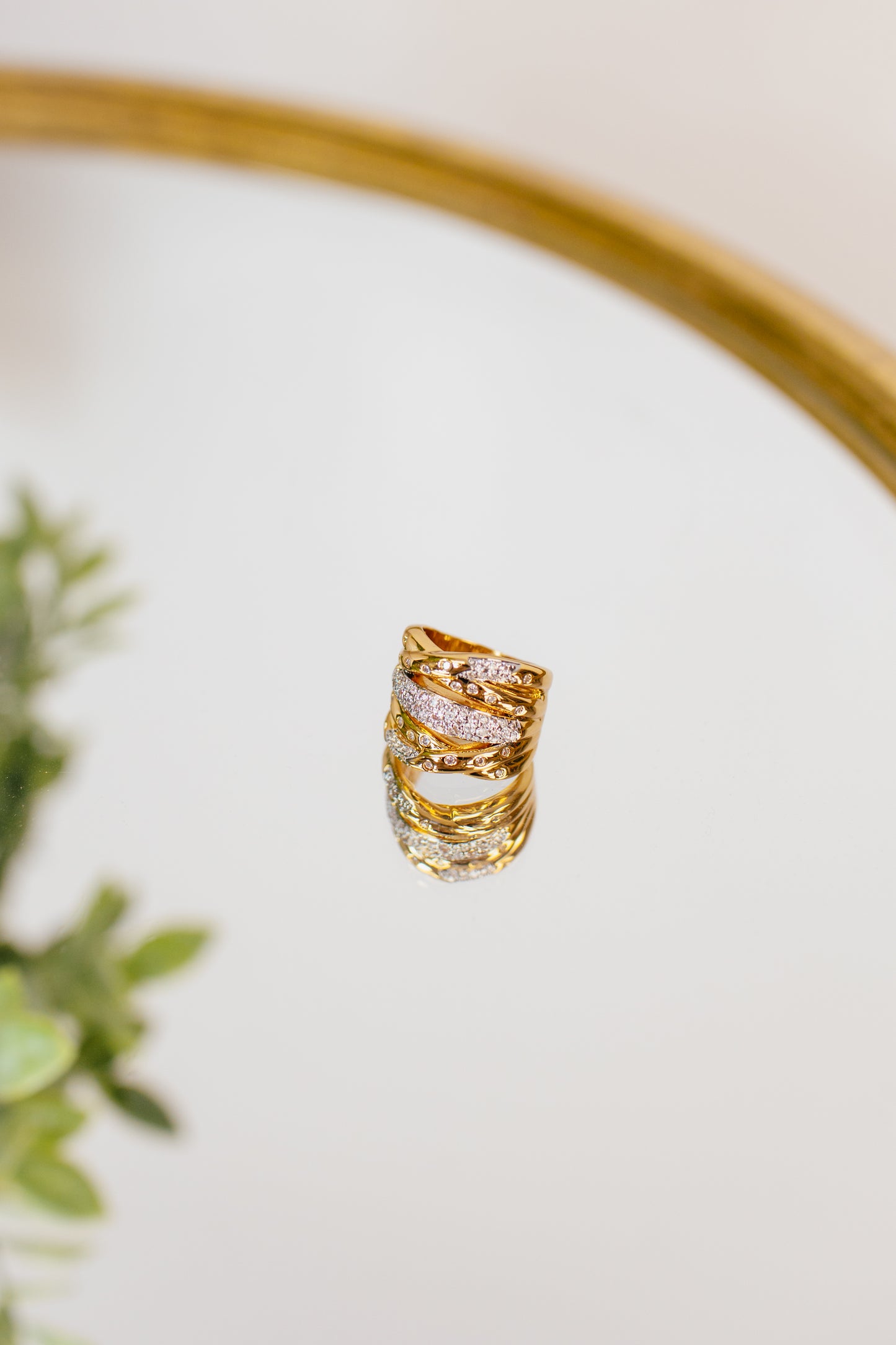 Knot Pave Ring in Silver/Gold