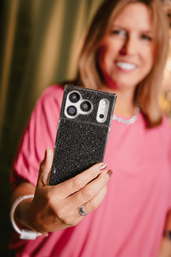Black Crystal Elegance Magsafe iPhone Case | iPhone 17 Pro - Macoma Boutique310 Accessories