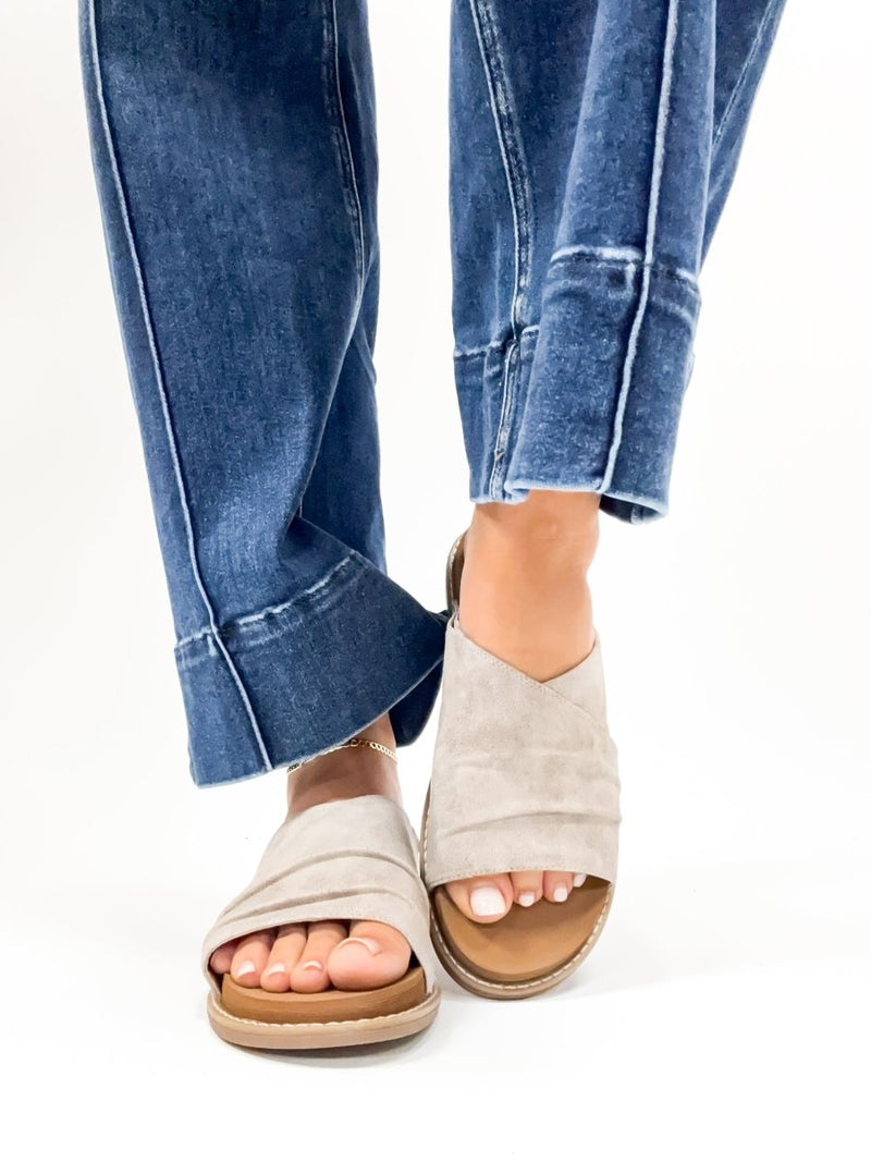 BLACK FRIDAY DEAL: Very G Grey Jolene 2 Sandals