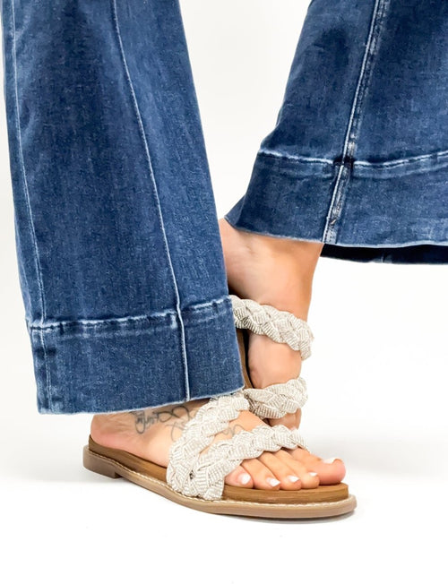 BLACK FRIDAY DEAL: Very G Silver Nalani Sandals - Macoma Boutique304 Sandals