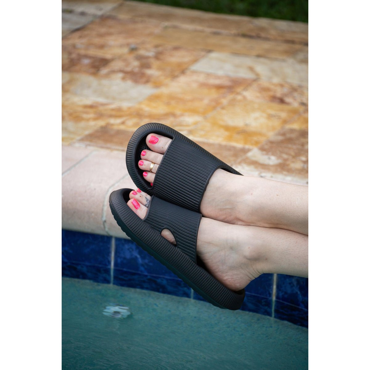 Black Insanely Comfy Beach or Casual Slides - Macoma Boutique304 Sandals