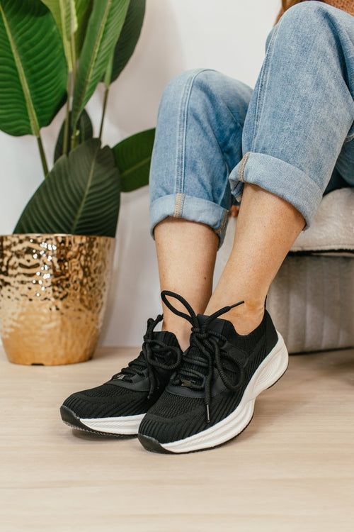 Black Stride Shoes - Macoma Boutique