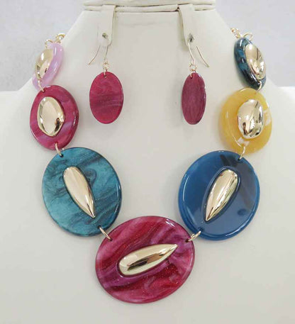 Boldly Beautiful Necklace Set in Multi - Macoma Boutique315 Jewelry