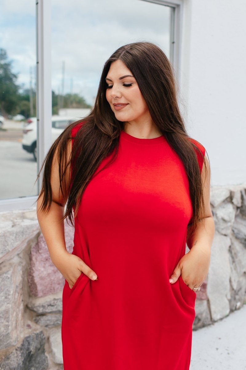 Chic & Simple Dress In Red - Macoma Boutique250 Dresses
