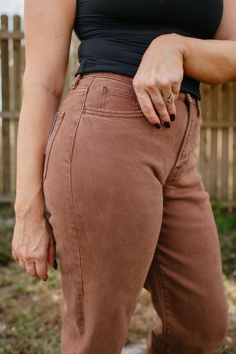 Coffee Break Barrel Jeans