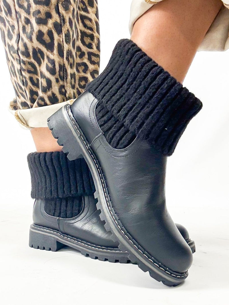 Corky's Black Quiver Boots