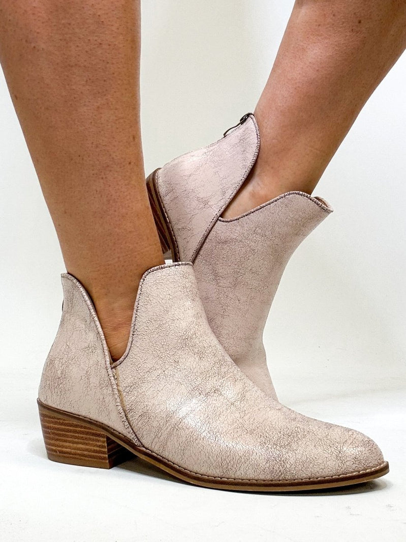Corky's Cream Crackle Vanish Boots