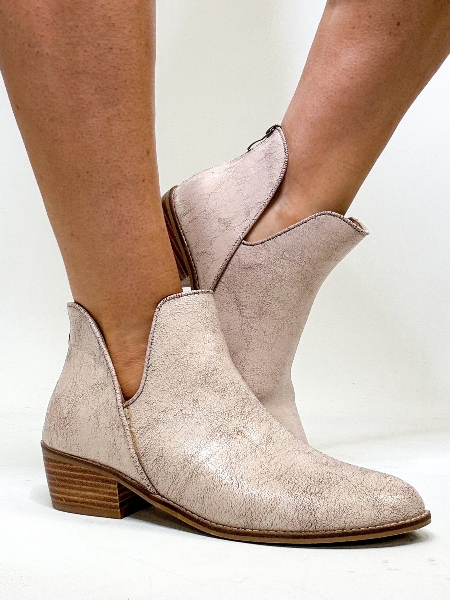 Corky's Cream Crackle Vanish Boots