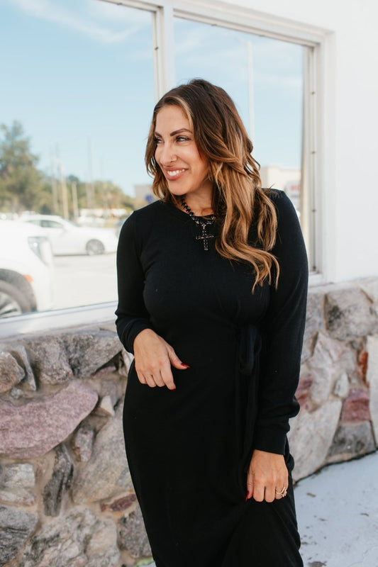 Cozy Elegance Dress In Black - Reg & Curvy - Macoma Boutique250 Dresses