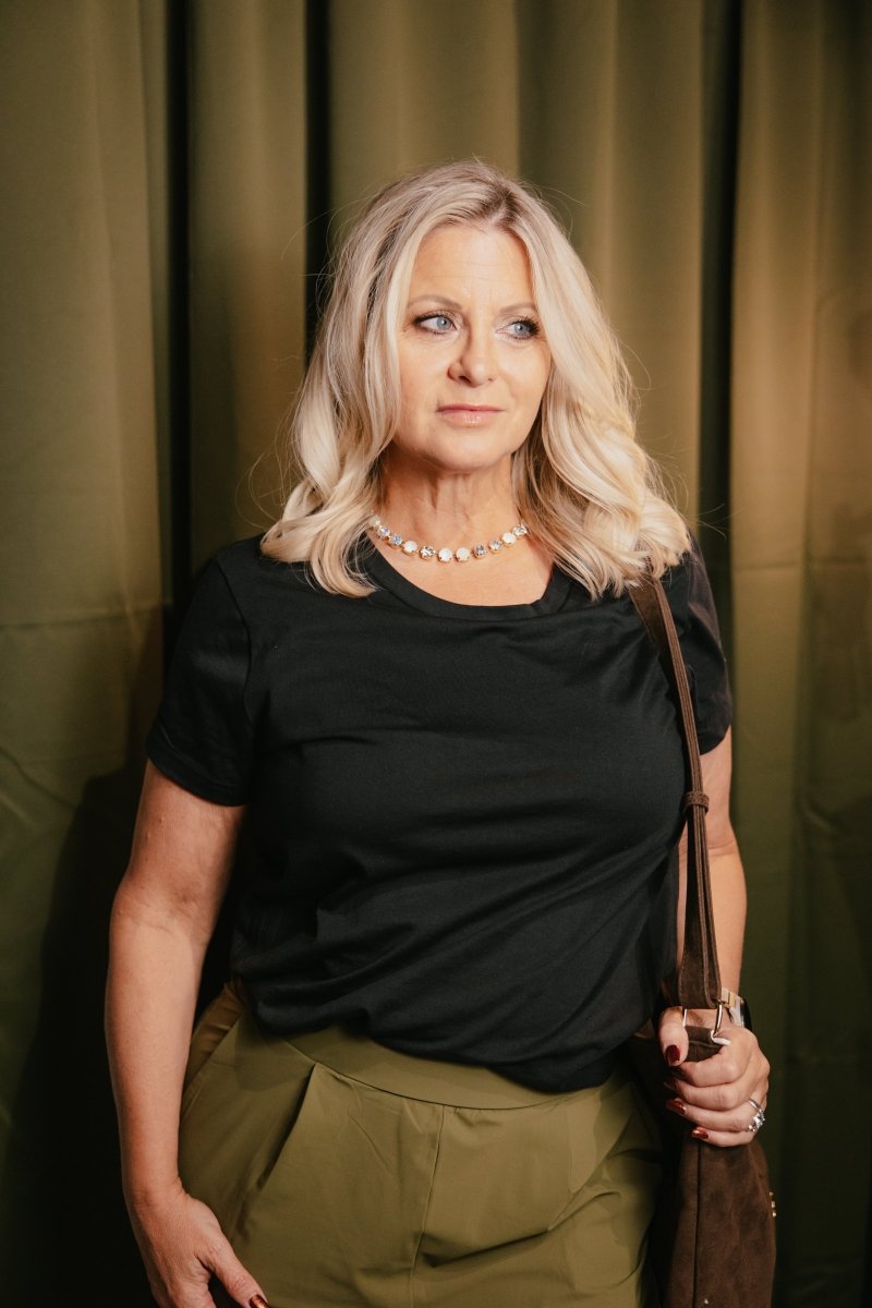 Easy Everyday Top In Black - Macoma Boutique100 Short Sleeve