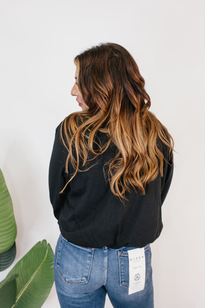 Effortless Essential Long Sleeve Top In Black - Macoma Boutique120 Long Sleeve