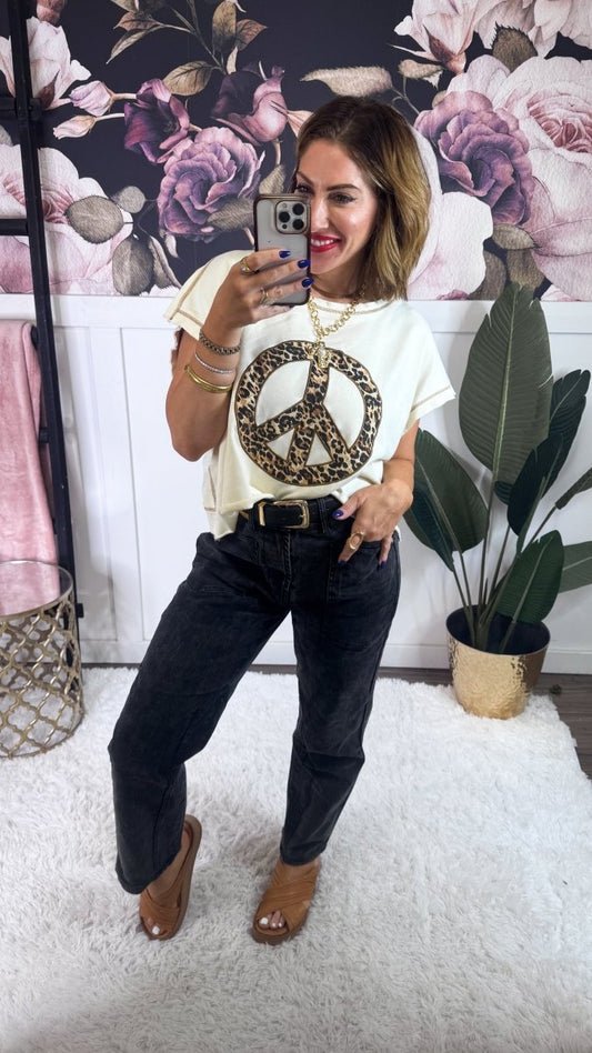 Feel The Peace Top - Macoma Boutique140 Graphic Tees
