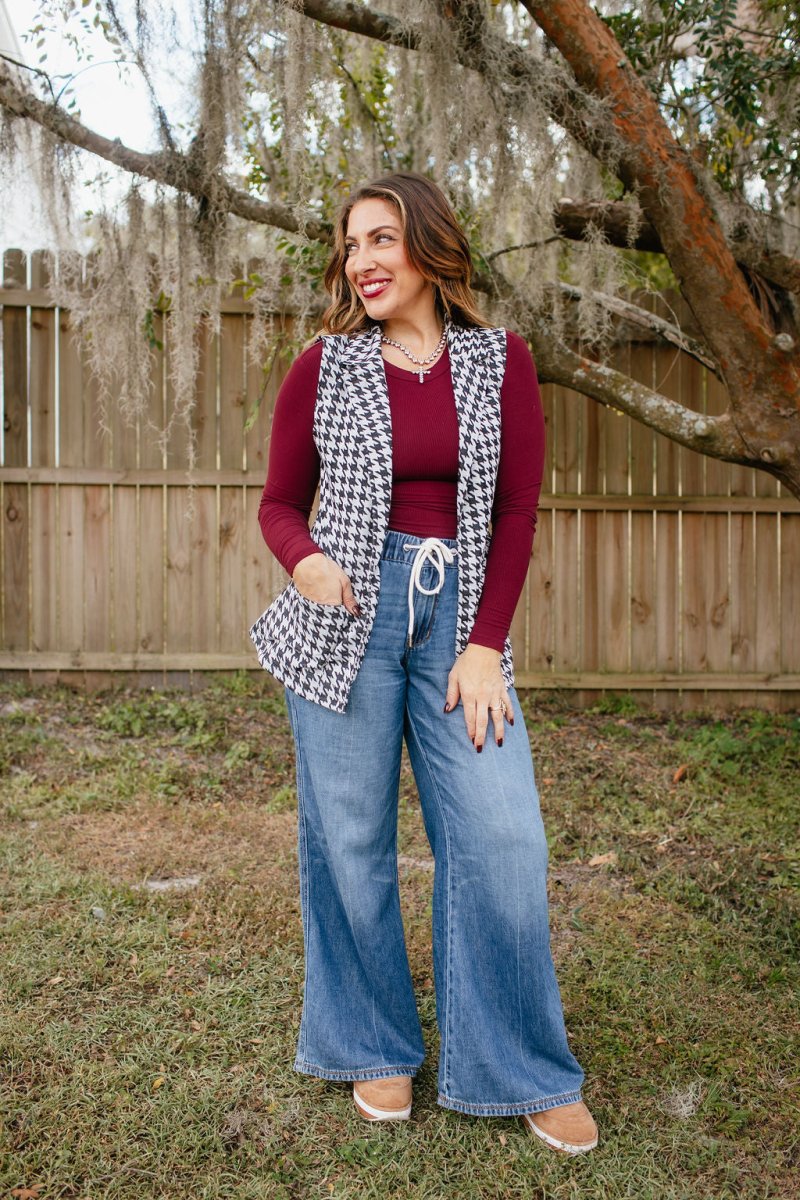 Get The Job Done Vest In Houndstooth - Reg & Curvy