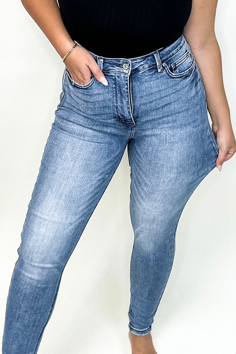 Judy Blue Veronica High Rise Control Top Vintage Skinny Jeans