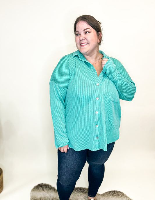 Jade In The Shade Button Up Top - Reg/Curvy