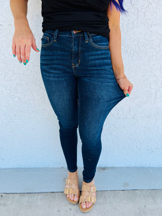 Judy Blue Weekend Vibes Skinny Jeans - Reg/Curvy