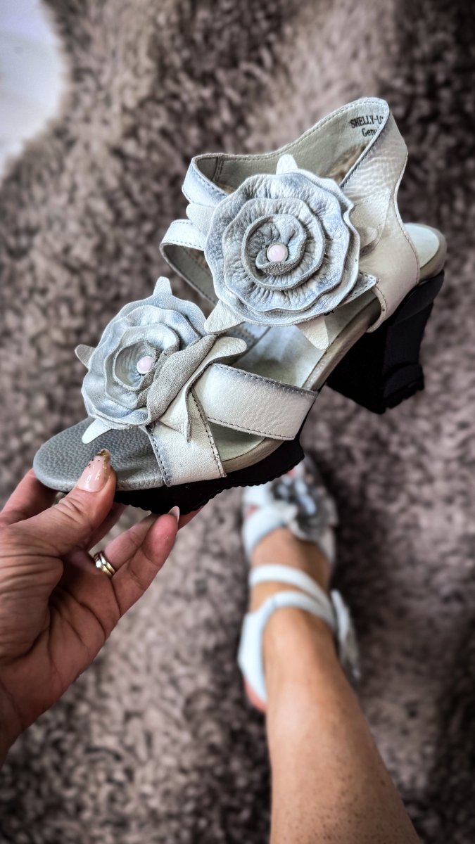 L'artiste Light Grey Shelly Heels - Macoma Boutique302 Wedges & Heels