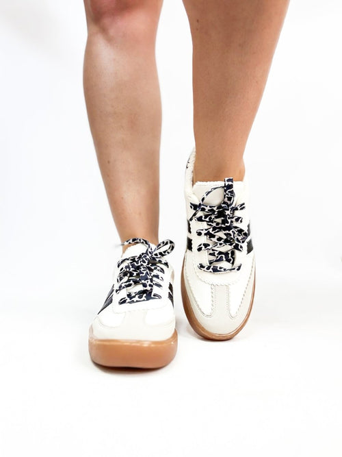 Makers Black Jessie Sneakers - Macoma Boutique301 Sneakers