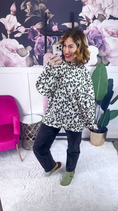 Sierra Pullover In White Cheetah - Reg & Curvy - Macoma Boutique120 Long Sleeve