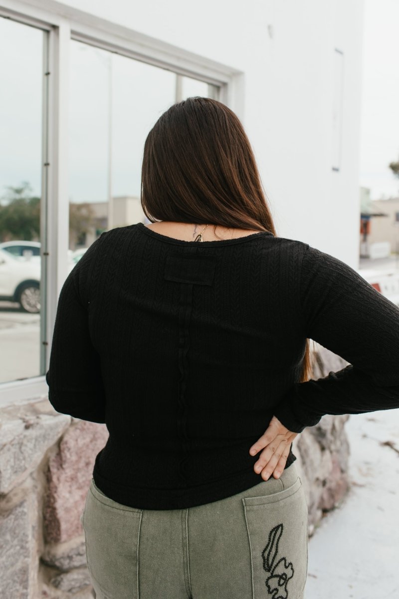 Sweetheart Henley Top In Black