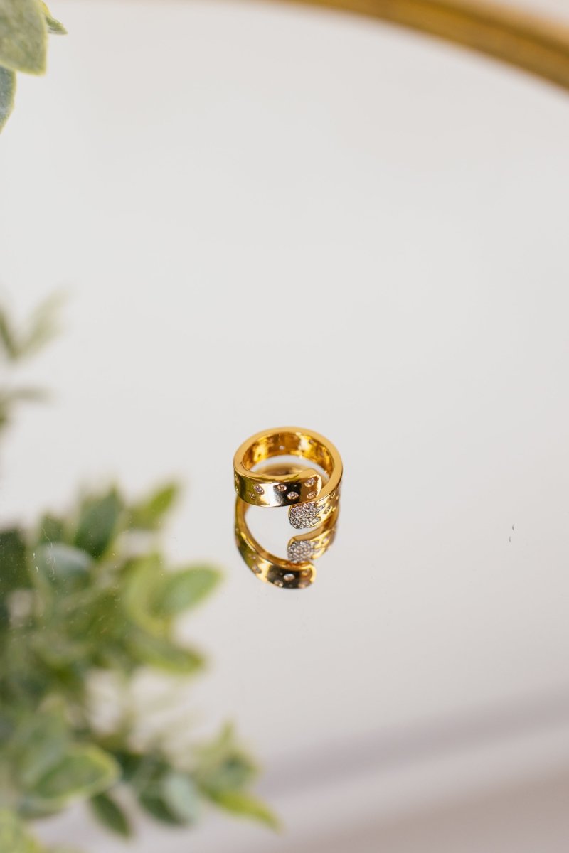 Swirl Scattered Pave Ring in Silver/Gold