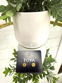Tova Chrisley Studs!
