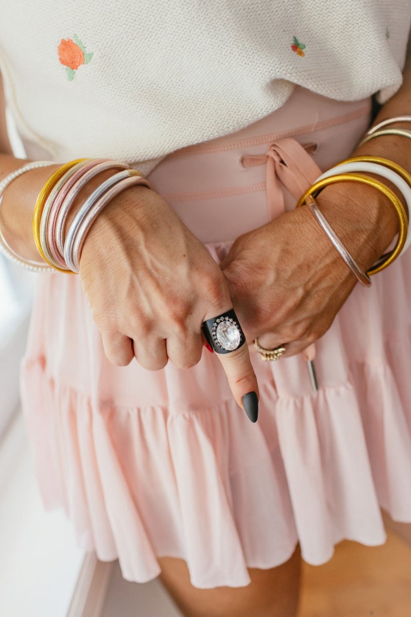 Tova Sydney Ring In Smutt - Macoma Boutique310 Accessories/Jewelry
