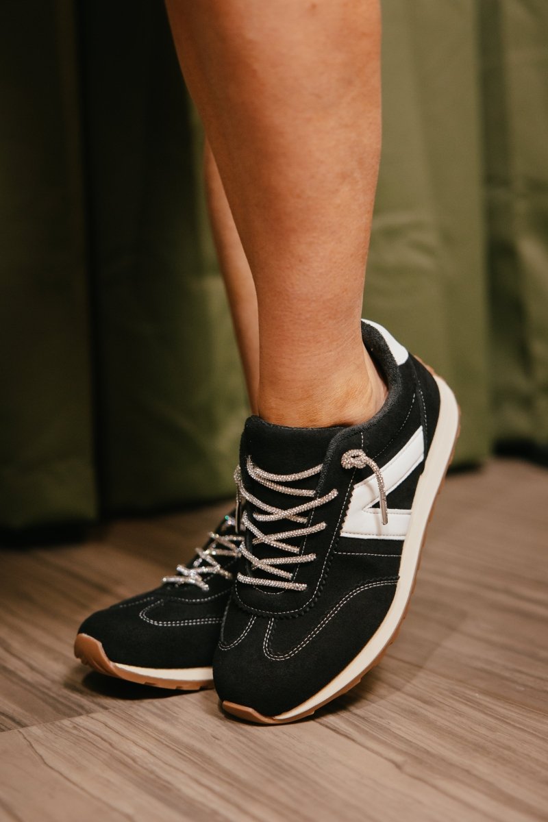 Very G Black Justine Sneakers - Macoma Boutique301 Sneakers