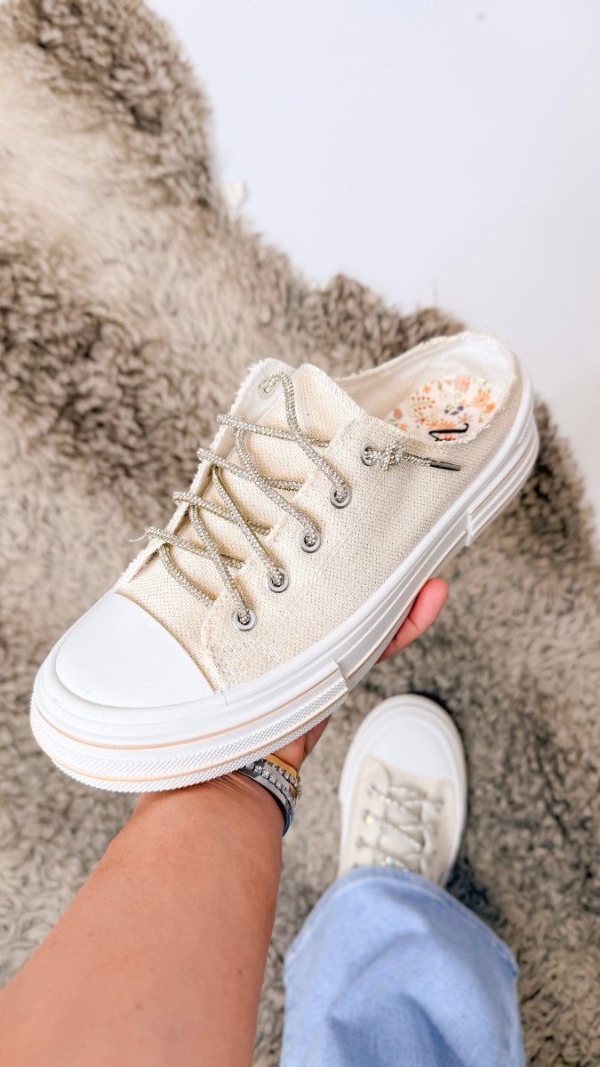 Very G Natural Aman Slip On Sneakers - Macoma Boutique301 Sneakers