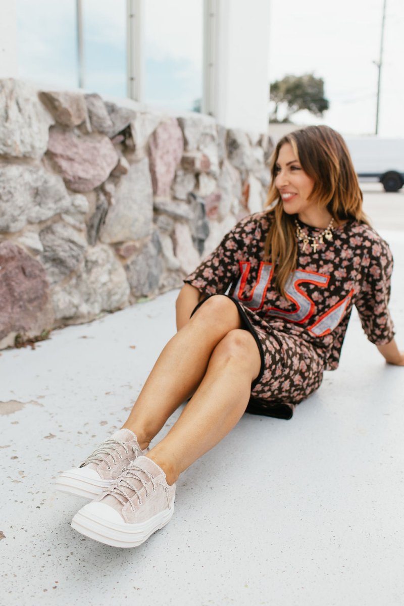 Very G Nude Velvet Aman Sneakers