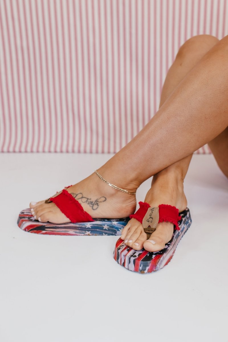 Very G Red United Sandals - Macoma Boutique304 Sandals