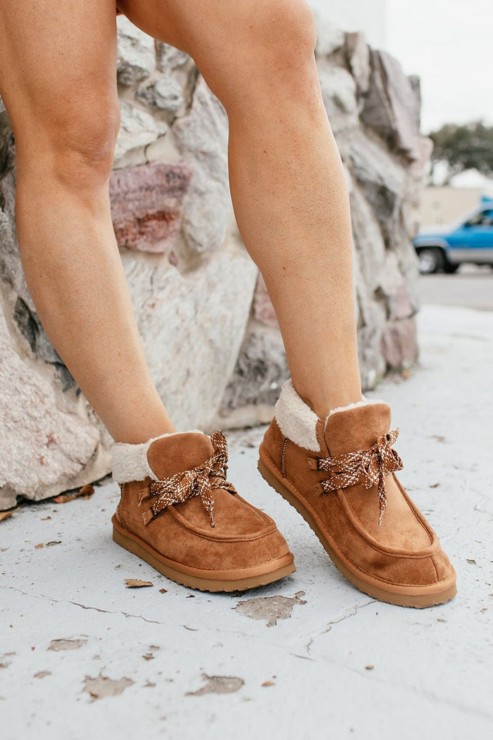 Very G Tan Cherilyn 2 Shoes - Macoma Boutique555 Presales