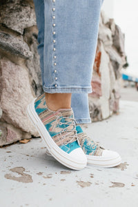 Very G Turquoise Aman Sneakers